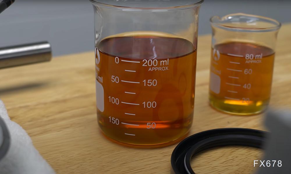 中东战火再燃：伊朗新最高领袖强硬宣誓复仇，海峡封锁成持久对抗利器。