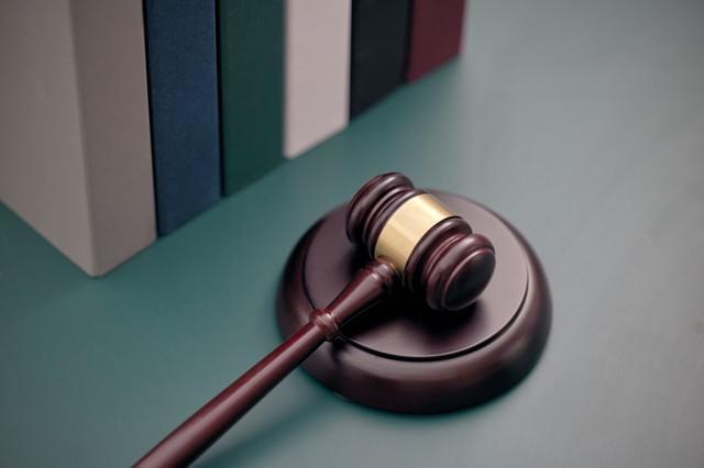  云南火腿店经营者违规防虫酿祸；敌敌畏残留超标引发刑事责任；法院一审判决体现食品安全严管。 新闻