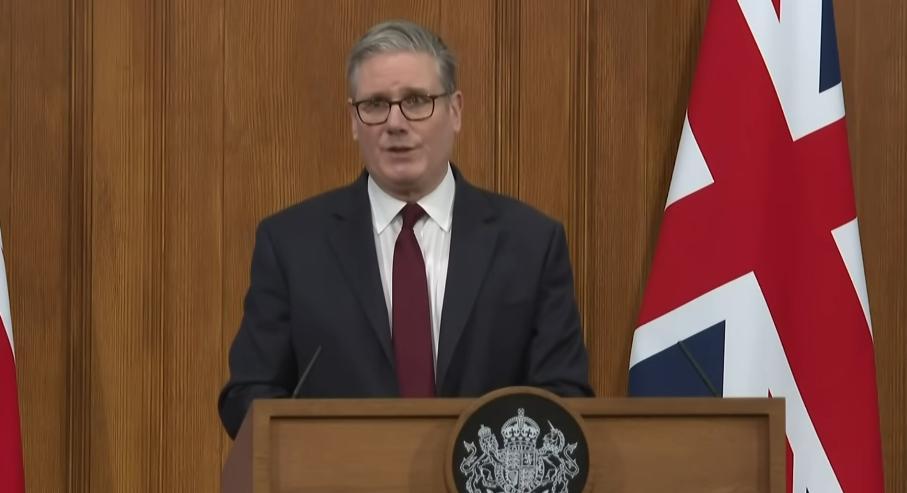  面对美方极限施压，英国首相为何坚持“不妥协”？——深层战略博弈解析 新闻