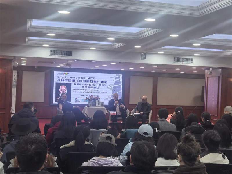  长篇史诗创作：从灵感火花到恢弘巨著的进化路径 教育招生