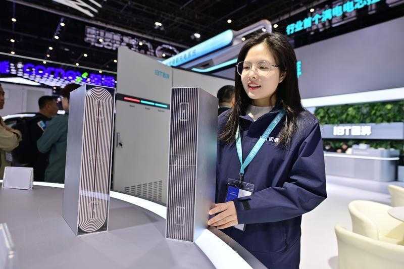  能源转型的认知偏差：为何十年倍增是系统性工程而非单一目标 IT技术