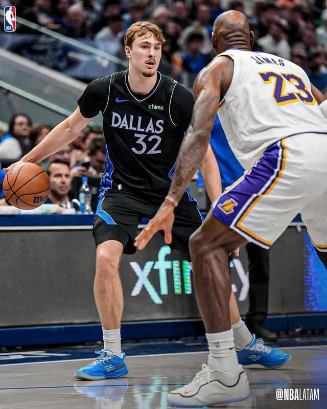  老将的温柔：当詹姆斯遇见下一个自己 体育新闻