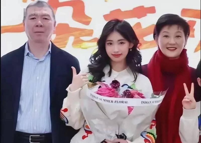 深度起底:冯小刚徐帆婚姻变局背后的资源博弈逻辑 娱乐新闻